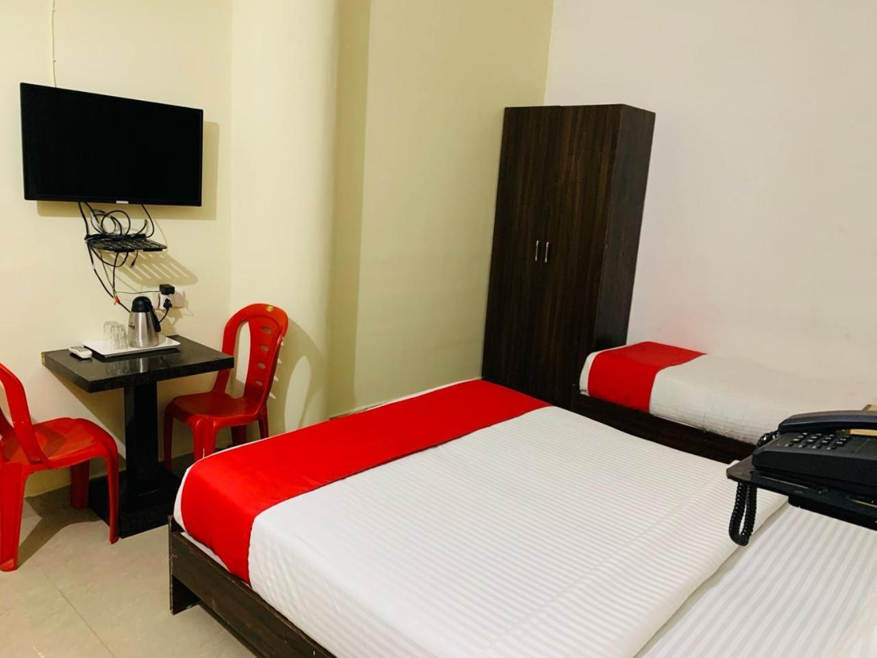 Western Silicon Hotel Kammasandra 외부 사진