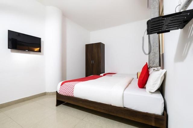 Western Silicon Hotel Kammasandra 외부 사진